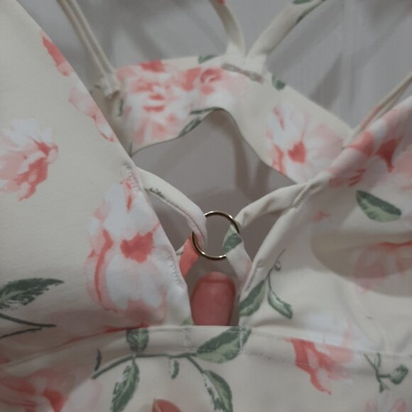 Pink floral bralette - Picture 3 of 7